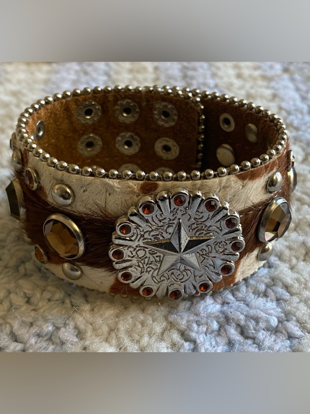 Bling Rhinestone Star Concho Center pc
rhinestone Western Cowhide Cuff Bracelet